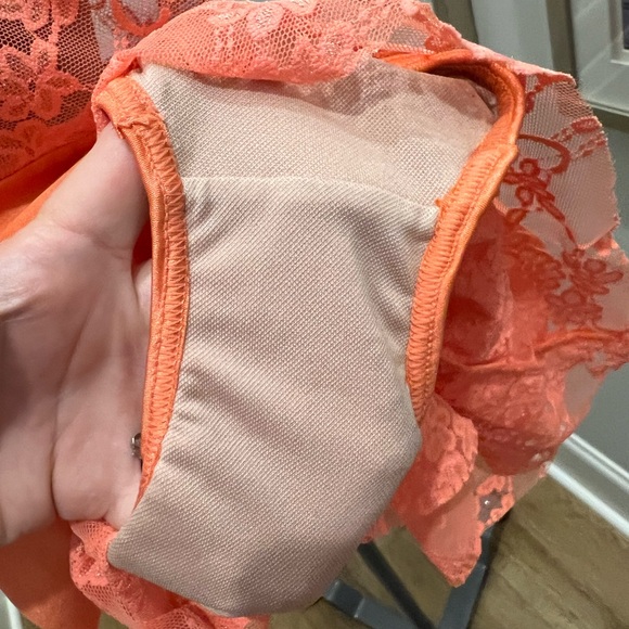 Dance costume - Picture 4 of 5